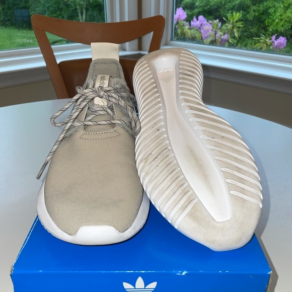 Adidas Tubular Sneakers like new condition size 8 - Picture 6 of 6